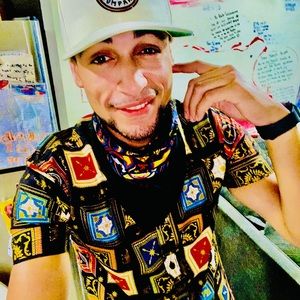 Meet your Posher, Henry